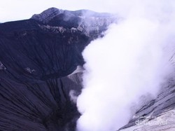 Keajaiban Sunrise Bromo yang Tiada Habisnya