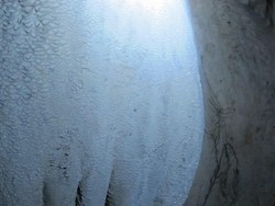 Kelap-Kelip Genit Stalaktit di Gua Batu Cermin, Flores