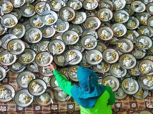 Kemeriahan Ngabuburit di Kampung Jogokariyan, Yogya