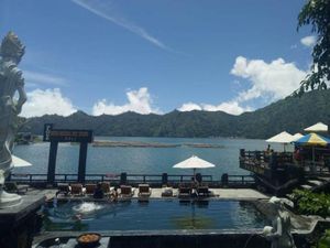 Kenangan Main-main ke Pemandian Air Hangat di Bali