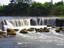 Keren, Bekasi Punya Miniatur Air Terjun Niagara