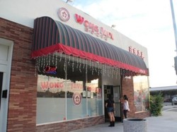 Keren! Di Los Angeles Ada Warung Jawa