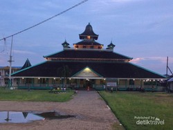 Kisah Masjid dari Abad ke-17 di Pontianak