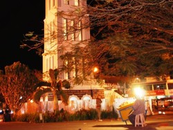 Kisah Penjual Kacang Rebus di Depan Jam Gadang