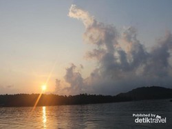 Kisah Romantis dari Aceh, Sunrise di Pantai Iboih