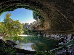 Kolam Renang Ciptaan Tuhan di Texas!
