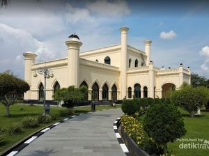 Koleksi Barang Mewah Sultan Siak Bikin Geleng-geleng Kepala