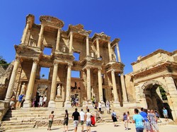 Kota Romawi Ephesus di Turki, Dahsyat Banget!