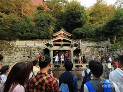 Kuil di Jepang Ini Punya Air Anti Jomblo