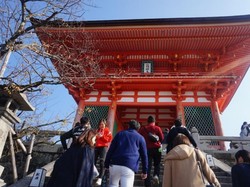 Kuil Kiyomizudera dan Air Mancur Pembawa Keberuntungan