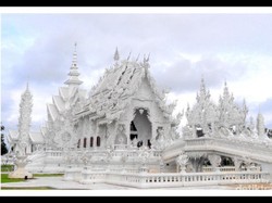Kuil Seindah Nirwana di Chiang Rai, Thailand