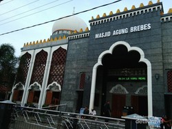 Kupat Glabed & Sate Blengong, Kuliner Lezat Asli Brebes
