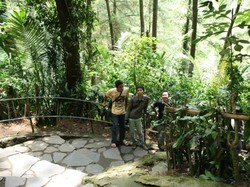 Lebaran yang Segar di Air Terjun Grojogan Sewu