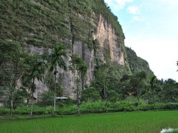 Lembah Yosemite Seperti Pindah ke Sumatera Barat