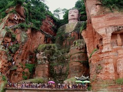 Leshan Giant Buddha, Pahatan Kayu Buddha Terbesar di Dunia