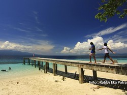 Liang, Satu Lagi Pantai Manise di Ambon