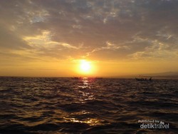 Libur Akhir Pekan ke Bali, Wajib Datangi Pantai Lovina