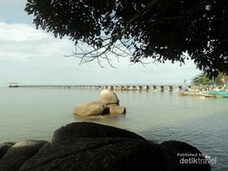 Libur Panjang di Bangka, Wajib ke Pantai Boom Panjang