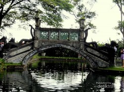 Libur Tahun Baru di Bali, Lihat Keindahan Tirtagangga