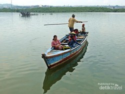 Liburan Anti Pasaran ke Pulau Pasaran, Lampung