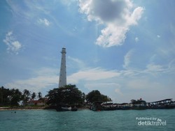 Liburan Ikonik di Pulau Lengkuas: Mercusuar