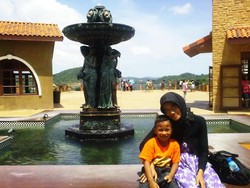 Liburan Murah & Kebun Anggur di Silver Lake, Thailand