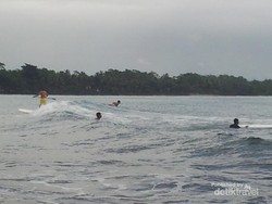 Liburan Sekaligus ke Pantai & Sungai di Ciamis, Bisa!
