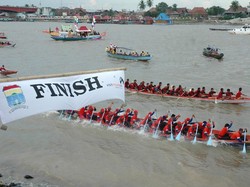 Lomba Perahu Bidar, Jejak Ratu Belanda di Palembang