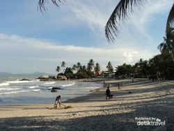 Long Weekend di Bangka, Kunjungi Pantai Parai Tenggiri