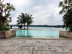 Long Weekend Mewah di Pulau Umang