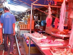 Maeklong, Pasar Thailand yang Dilewati Rel Kereta Api