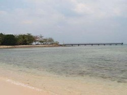 Malam Minggu Romantis di Tanjung Lesung