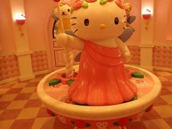 Malaysia Punya Dunia Hello Kitty yang Menggemaskan!