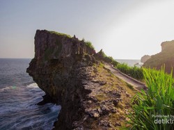Mancing Asyik Akhir Pekan di Pantai Ngeden, Gunungkidul