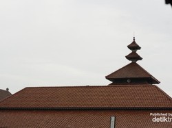 Masjid Agung Banten Lama yang Selalu Ramai