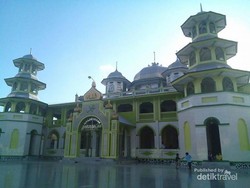 Masjid Darussalam dan Tradisi Malam Ramadan