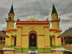 Masjid Unik di Pulau Penyengat