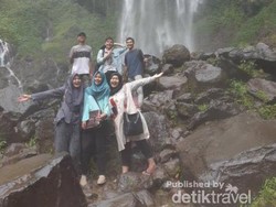Melarikan Diri ke Grojogan Sewu