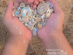 Melepas Penat di Keindahan Pantai Pok Tunggal