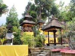 Melihat Bali di Kaki Gunung Salak, Bogor