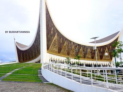 Melihat Lagi Landmark Sumatra Barat