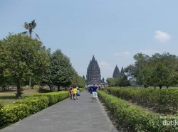 Melihat Lagi Pesona Candi Prambanan di Yogyakarta