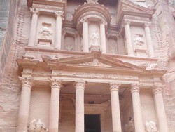 Melihat Lokasi Syuting Indiana Jones di Petra, Yordania