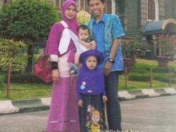 Melihat Masjid Kubah Emas Lebih Dekat