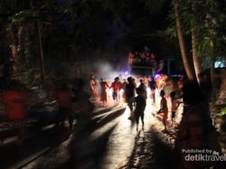 Melihat Tradisi Unik di Kupang, Salam Tempel Hidung