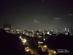 Memandang Gemerlap Singapura dari Mount Faber