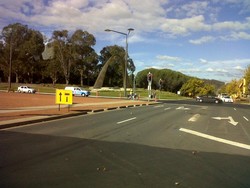 Memandang Kota Canberra dari Puncak Mount Ainslie