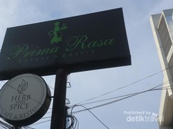 Membeli Oleh-oleh khas Bandung, Ini Tempat Rekomendasinya