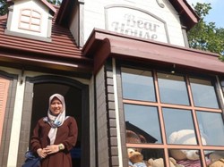 Membuat Suvenir Lucu di Rumah Teddy Bear Lembang