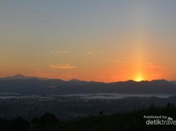Menanti Sunrise di Kaki Gunung Pesagi, Lampung